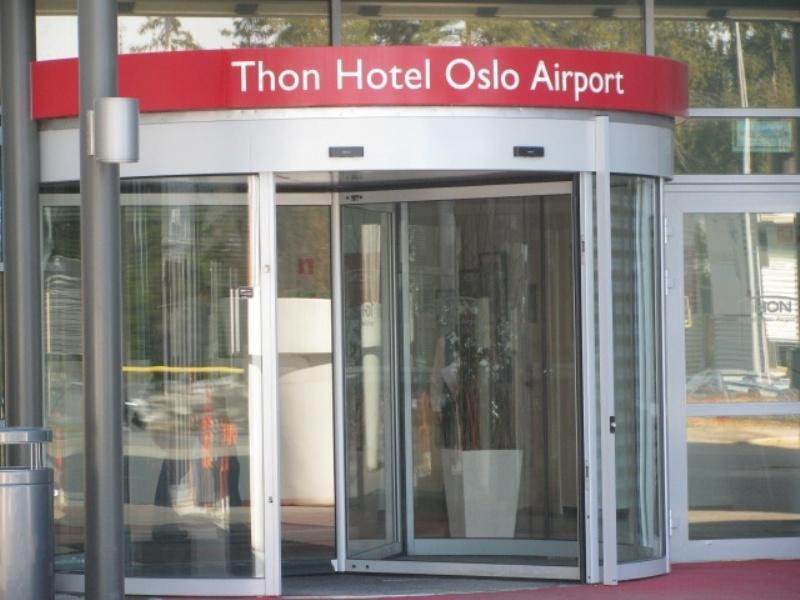 Thon Hotel Oslo Airport Garder Dış mekan fotoğraf
